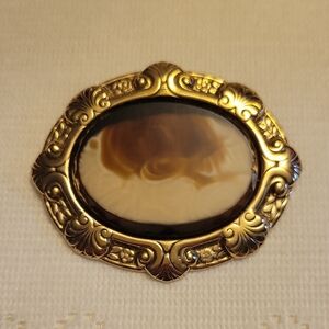 Art Glass Goldtone Brooch
